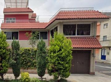 Casa de 3 habitaciones, Gustavo A. Madero · Casa de 126 m² con 3 Recámaras en Venta en Lindavista