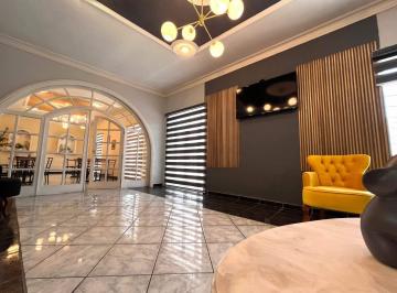 Casa · 500m² · 6 Recámaras · 3 Estacionamientos · Balcones de Guanajuato