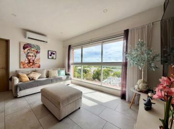 Departamento de 2 habitaciones, Cancún · Venta Departamento en Arti - Ka, Prol La Luna, 2 Rec. 2 Baños, Hermosa Vista, Alberca, Gym, Seguridad
