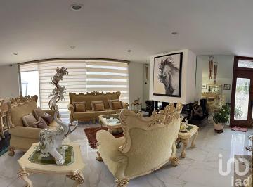 Casa · 650m² · 3 Recámaras · 4 Estacionamientos · Casa en Venta en San Andrés Totoltepec, Tlalpan Cdmx