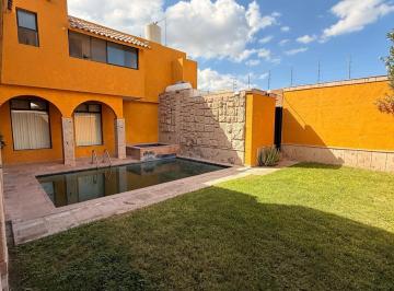 Casa · 700m² · 6 Recámaras · 3 Estacionamientos · Casa en Venta con Alberca en Residencial Campestre La Rosita, Torreon, Coah