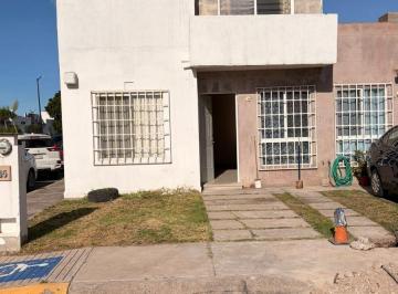 Casa de 3 habitaciones, Querétaro · Casa con 3 Recámaras en Venta en Fraccionamiento Viñedos, Querétaro, Querétaro.