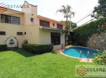 Casa · 340m² · 3 Recámaras · 2 Estacionamientos · Delicias Casa - Clave Cs403