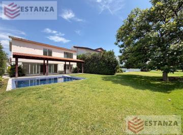 Casa · 360m² · 3 Recámaras · 3 Estacionamientos · Casa en Fraccionamiento Paraíso Country Club