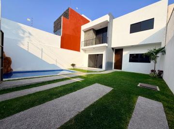 Casa de 4 habitaciones, Emiliano Zapata · Casa Nueva con Alberca y Jardin a 3 Minutos de La Autopista en Lomas Trujillo, Cuernavaca, Morelos