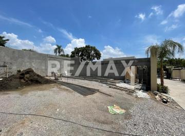 Terreno / Lote · 260m² · Venta de Terreno Bardeado y con Preparaciones en Privada de 6 Casas en Zona Dorada de Cuernavaca