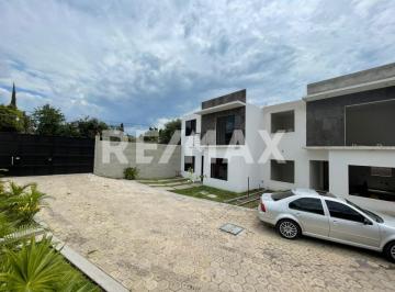 Casa · 104m² · 3 Recámaras · 1 Estacionamiento · Casa en Venta en Privada de 5 Casas en Oaxtepec Centro