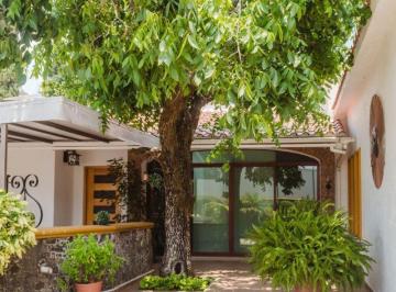 Casa de 5 habitaciones, Tepoztlán · Casa y Villas Tepoztlán
