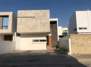 Casa · 213m² · 3 Recámaras · 2 Estacionamientos · Casa en Renta Puerta de Hierro - (4)