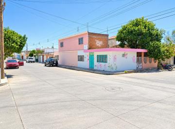 Casa · 249m² · 6 Recámaras · 1 Estacionamiento · Casa en Venta en La Colonia Gustavo Díaz Ordaz - (4)