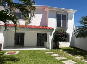 Casa de 4 habitaciones, Cuernavaca · Casa en Renta Lomas de La Selva