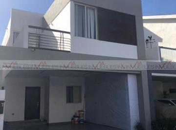 Casa · 150m² · 3 Recámaras · 2 Estacionamientos · Casa en Renta en Espacio Cumbres