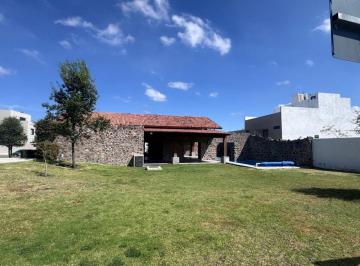 Terreno / Lote , El Marqués · Terrenos (8) con Todos Los Servicios, Vigilancia, Alberca, Gran Jardin Central Para Mascotas