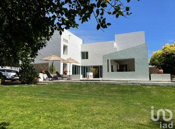 Casa · 467m² · 5 Recámaras · 11 Estacionamientos · Residencia en Venta en Real de Tezoyuca