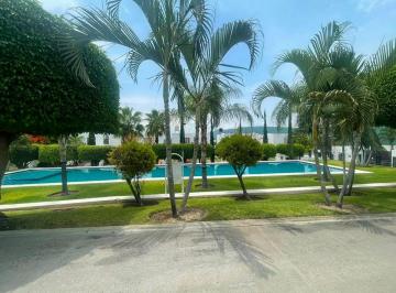 Casa de 2 habitaciones, Xochitepec · Venta de Casa en Xochitepec, con Alberca, Jardin y Palapa Comun