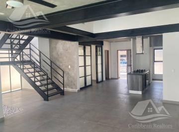 Casa · 270m² · 4 Recámaras · 2 Estacionamientos · Casa en Venta en Aqua Cancun
