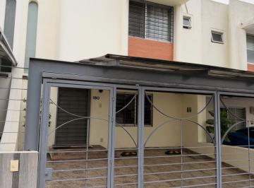 Casa · 109m² · 3 Recámaras · 2 Estacionamientos · Casa - Pueblo Jocotan