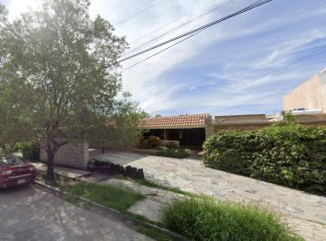 Casa de 5 habitaciones, Torreón · Hermosa y Amplia Casa en Zona de Alta Plusvalia en Torreon ¡Invierte Ya
