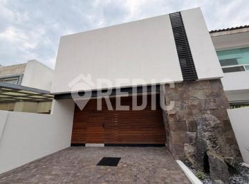 Casa de 3 habitaciones, Querétaro · Casa en Venta en El Refugio de 4 Rec.