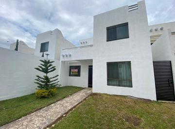 Casa de 3 habitaciones, Mérida · Casa Amueblada en Renta 3 Recamaras