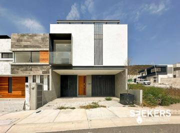 50417976ee9e44f734ba33e8038412a6b7d36bf2f267479bad77fdbdc901a006 · Enorme Casa de Autor en Renta en Nuevo Refugio