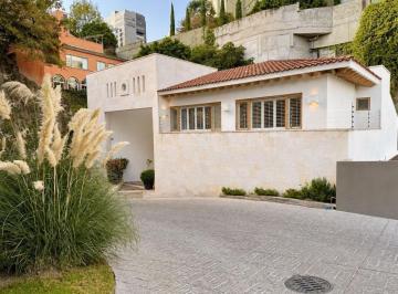 Casa en condominio de 3 habitaciones, Miguel Hidalgo · Venta Renta Casa en Privada en Bosques de Las Lomas