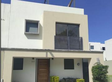 Casa en condominio · 148m² · 4 Recámaras · 3 Estacionamientos · Casa 4 Recámaras con Terraza y A/a en Adamar | 3 Autos