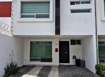 Casa de 3 habitaciones, Puebla · Casa en Renta en Zona Camino Real a Cholula