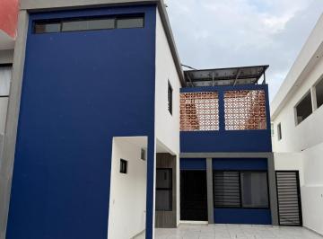 Casa de 4 habitaciones, Alvarado · ¡Tu Nuevo Hogar a Unos Pasos de La Playa!