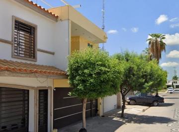 Casa de 3 habitaciones, Ahome · C. Bosque de Araucarias, Jardines del Bosque, Los Mochis, Sin.