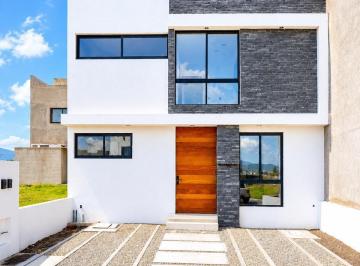 Casa · 161m² · 4 Recámaras · 2 Estacionamientos · Casa en Venta en Preserve Juriquilla