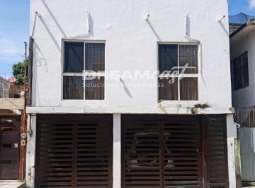 Casa · 307m² · 4 Recámaras · 2 Estacionamientos · Casa en Venta en Col. Campbell con 4 Recámaras