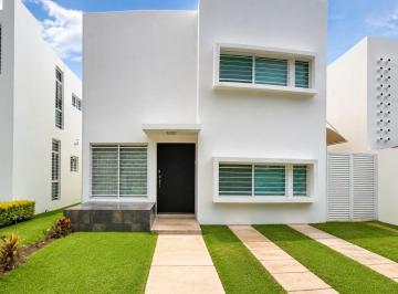 Casa de 3 habitaciones, Mérida · Casa en Venta en Merida