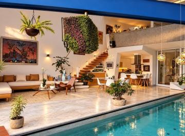 Casa · 300m² · Casa - Lomas 2