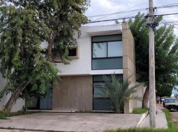 1 · Oficina en Renta en Montecristo
