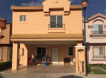 Casa · 135m² · 3 Recámaras · 2 Estacionamientos · Rento Casa en El Norte a 3 Minutos de Altaria en Coto Cerrado