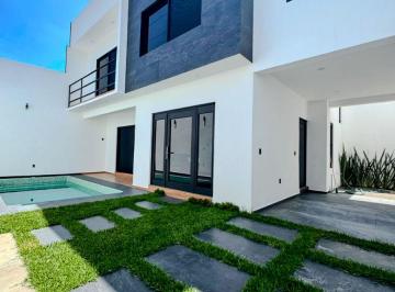 Casa de 3 habitaciones, Emiliano Zapata · Casa Nueva con Alberca y Jardin en Colonia Tres de Mayo, Cuernavaca, Morelos