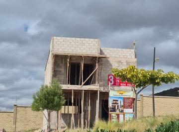 Casa en condominio de 3 habitaciones, El Marqués · Preventa Residencial | Casa con Doble Altura y Amplio Jardín | El Mayorazgo