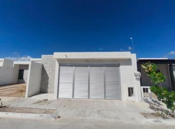 Casa · 110m² · 2 Recámaras · 2 Estacionamientos · Casa en Renta, 2 Recamaras, Sola Planta, Las Americas (Arc - 1029)