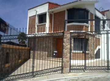 1 · Casa en Renta con Jardín en Villas de Irapuato, Guanajuato