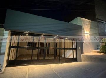 Casa · 320m² · 3 Recámaras · 2 Estacionamientos · Casa en Renta en Colinas de San Jerónimo