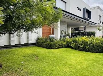 Casa de 4 habitaciones, Querétaro · Preciosa Casa Amueblada en El Campanario