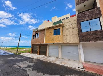 Casa · 162m² · 3 Recámaras · 2 Estacionamientos · Casa en Venta Fraccionamiento Costa Verde Boca del Rio Veracruz