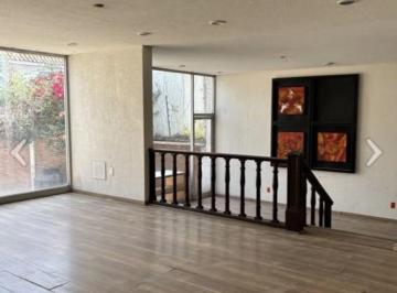 Casa de 3 habitaciones, Coyoacán · Casa en Venta en Col. del Carmen, Coyoacán
