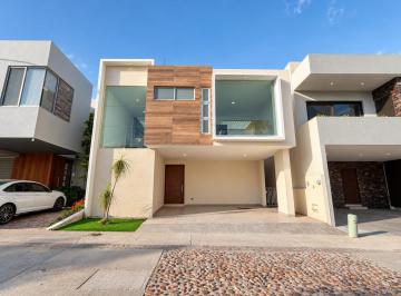 Casa · 287m² · 4 Recámaras · 2 Estacionamientos · ¡Oportunidad Única! Casa en Venta en Fresnos Residencial Al Norponiente de La Ciudad Ge