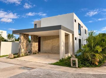 1 · Casa en Venta en Privada Al Norte de Merida Yucatan