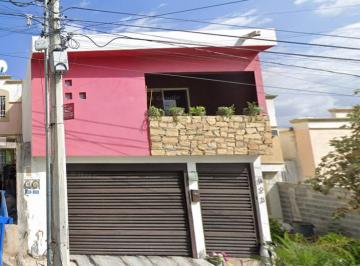 Casa de 3 habitaciones, Santa Catarina · Venta de Casa en Santa Catarina Nuevo León
