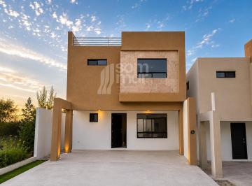 Casa de 3 habitaciones, Saltillo · Casa Equipada en Venta en Residencial San Vicente