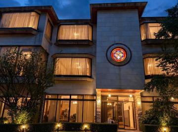Casa de 5 habitaciones, Coyoacán · Lujo Clásico, Residencia en Jardines del Pedregal Donde La Luz Es Protagonista.