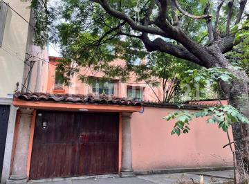 Casa · 355m² · 7 Recámaras · 4 Estacionamientos · Casa en Venta – Colonia del Carmen, Coyoacán
